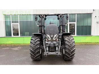 Трактор VALTRA