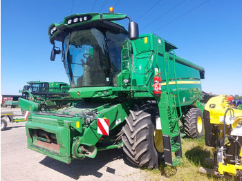 Зерноуборочный комбайн JOHN DEERE T550