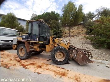 Колёсный погрузчик CATERPILLAR 914