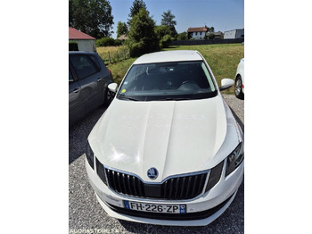 Легковой автомобиль ŠKODA