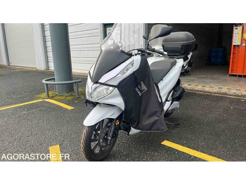 Мотоцикл HONDA