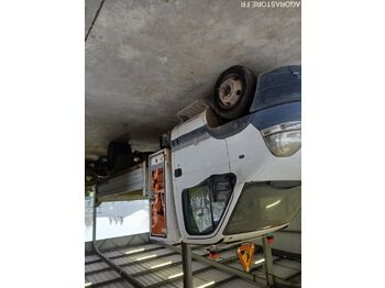 Малотоннажный самосвал RENAULT Mascott