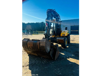 : фото в шапке страницы