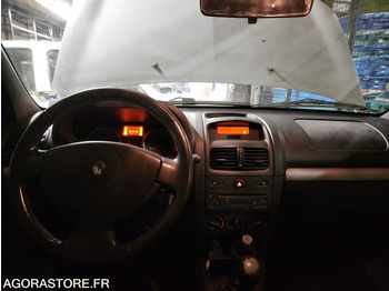 Легковой автомобиль RENAULT