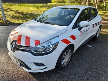 Хэтчбек RENAULT
