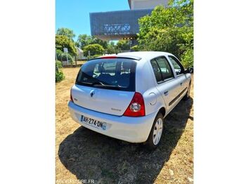 Хэтчбек RENAULT