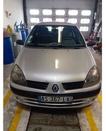 Хэтчбек RENAULT
