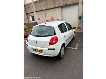 Хэтчбек Renault CLIO: фото 4 Хэтчбек Renault CLIO: фото 4