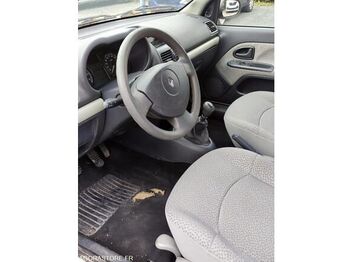 Хэтчбек Renault CLIO: фото 4 Хэтчбек Renault CLIO: фото 4