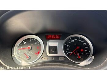 Хэтчбек Renault CLIO: фото 4 Хэтчбек Renault CLIO: фото 4