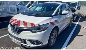 Хэтчбек RENAULT