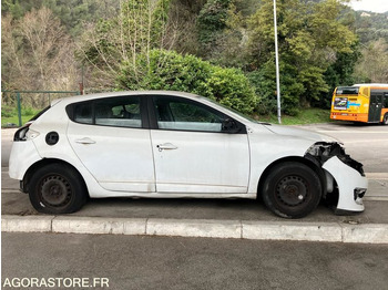 Легковой автомобиль RENAULT