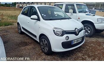 Хэтчбек RENAULT