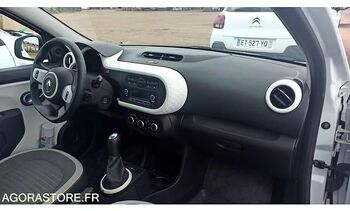 Хэтчбек Renault TWINGO: фото 5 Хэтчбек Renault TWINGO: фото 5