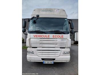 Тягач DAF CF 85