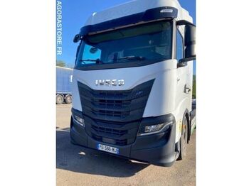 Тягач IVECO