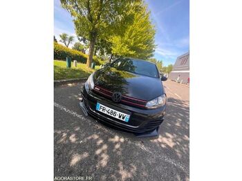 Хэтчбек VOLKSWAGEN