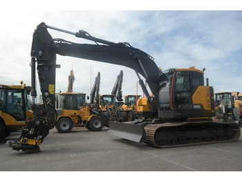 Гусеничный экскаватор