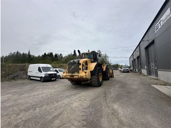 Колёсный погрузчик VOLVO L250