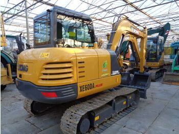 Мини-экскаватор XCMG XE60DA