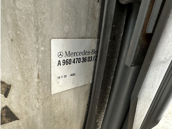 Топливный бак для Грузовиков Mercedes-Benz with brackets and step: фото 5 Топливный бак для Грузовиков Mercedes-Benz with brackets and step: фото 5