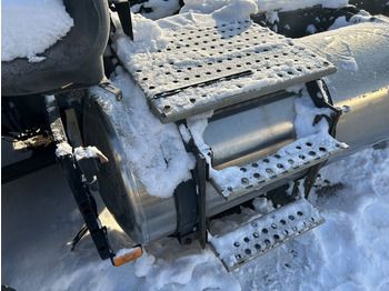 Топливный бак для Грузовиков Volvo: фото 2 Топливный бак для Грузовиков Volvo: фото 2