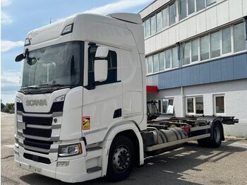 Грузовик-контейнеровоз/ Сменный кузов SCANIA R 410