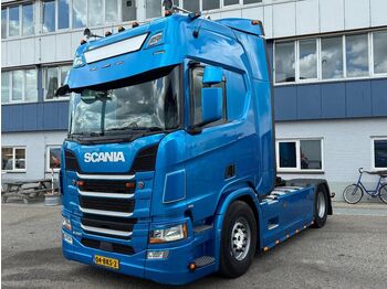 Тягач SCANIA R 450