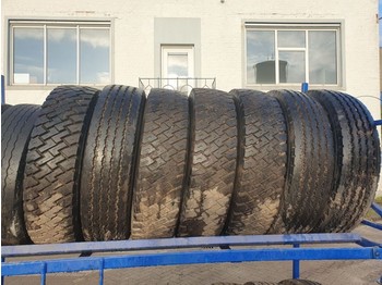 Шина Michelin 255/70 R22.5: фото 1