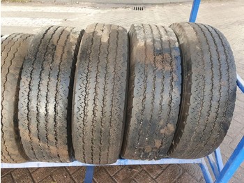 Шина Michelin 265/70 R22.5: фото 1
