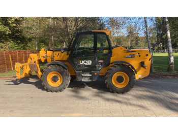 Телескопический погрузчик JCB