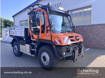 Грузовик MERCEDES-BENZ