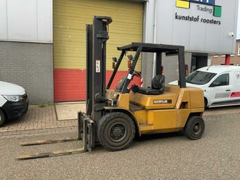 Вилочный погрузчик CATERPILLAR DP