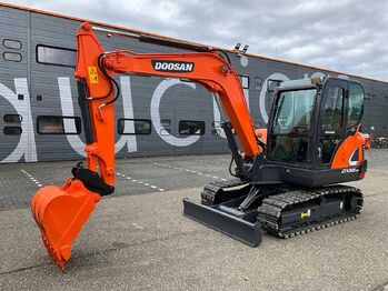 Экскаватор DOOSAN DX55-9C