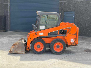 Мини-погрузчик с бортовым поворотом BOBCAT S450
