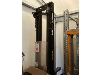 Вилочный погрузчик CATERPILLAR