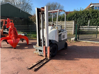 Вилочный погрузчик CATERPILLAR