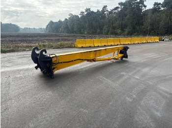 Экскаватор