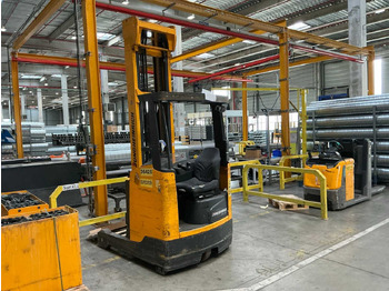 Вилочный погрузчик JUNGHEINRICH - ETV214 - FORKLIFT TRUCKS - 2012: фото 2 Вилочный погрузчик JUNGHEINRICH - ETV214 - FORKLIFT TRUCKS - 2012: фото 2