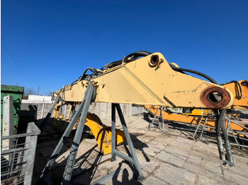 Экскаватор KOMATSU