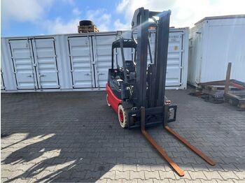 Вилочный погрузчик LINDE E25