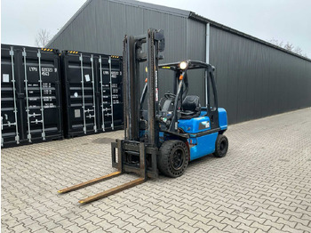 Вилочный погрузчик NISSAN