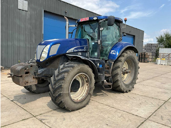 Трактор NEW HOLLAND T7.235