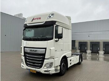 Грузовик DAF XF