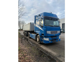 Грузовик RENAULT