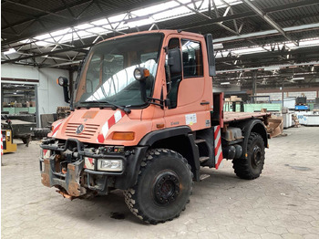 Грузовик UNIMOG U400