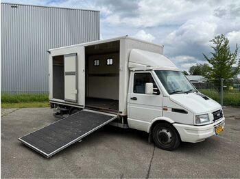 Лёгкий коммерческий автомобиль IVECO Daily
