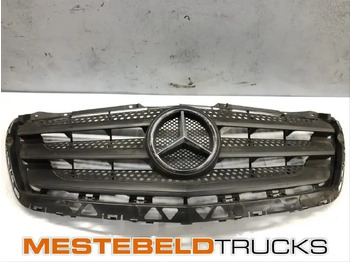 Кабина и интерьер MERCEDES-BENZ