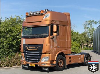 Тягач DAF XF 530