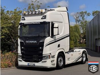 Тягач SCANIA R 580